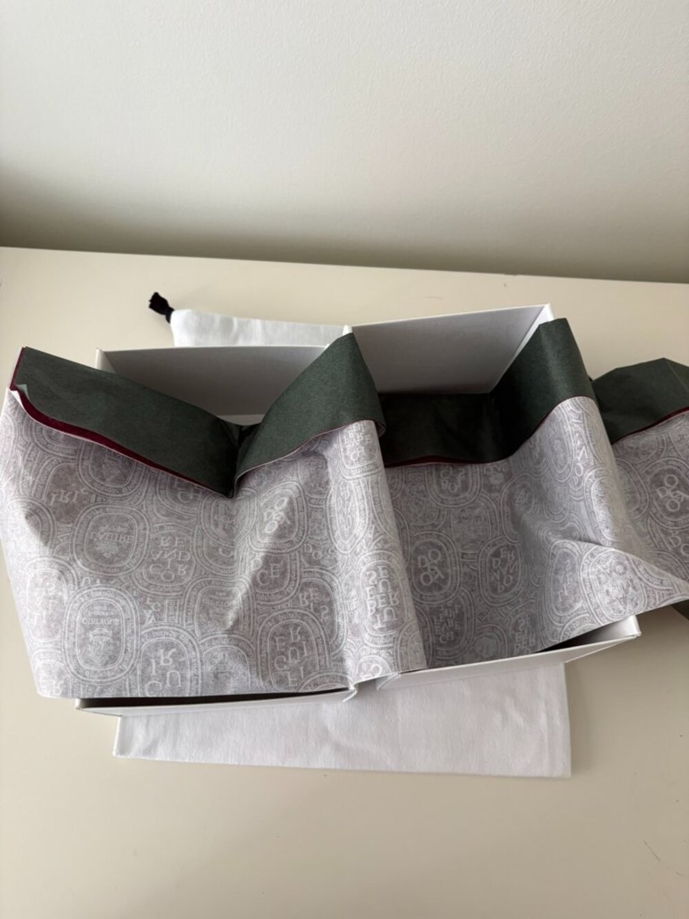Diptyque gift packaging - Picture 4 of 4